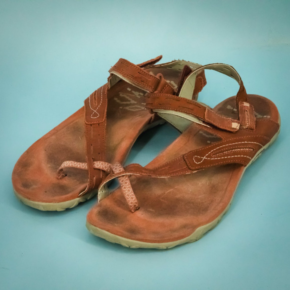 Merrell Size 10 Redwood Terran Convertible II Leather Outdoor Toe Ring Sandals - Picture 1 of 6